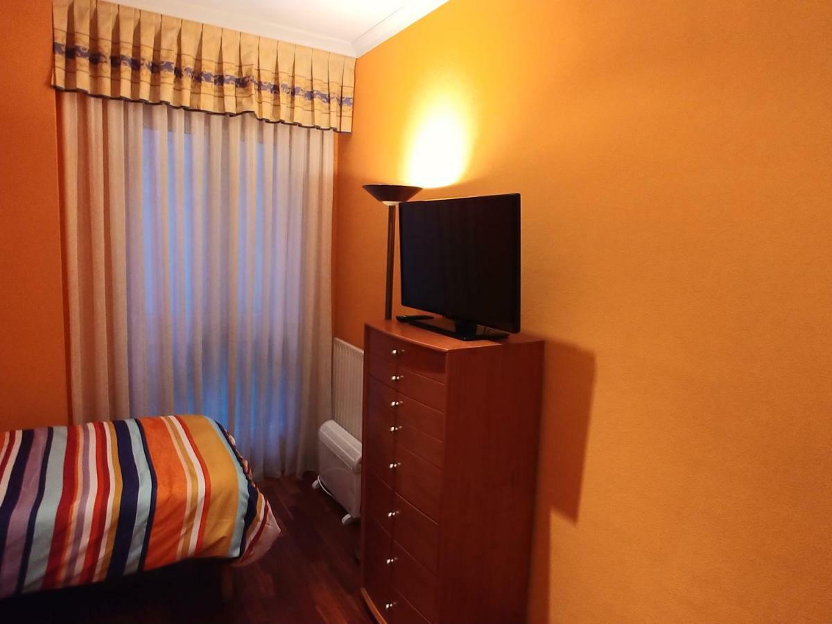 Hogar, A Modo De Hotel Хихон Экстерьер фото