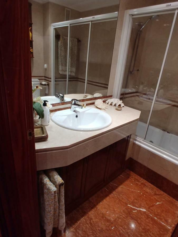 Hogar, A Modo De Hotel Хихон Экстерьер фото